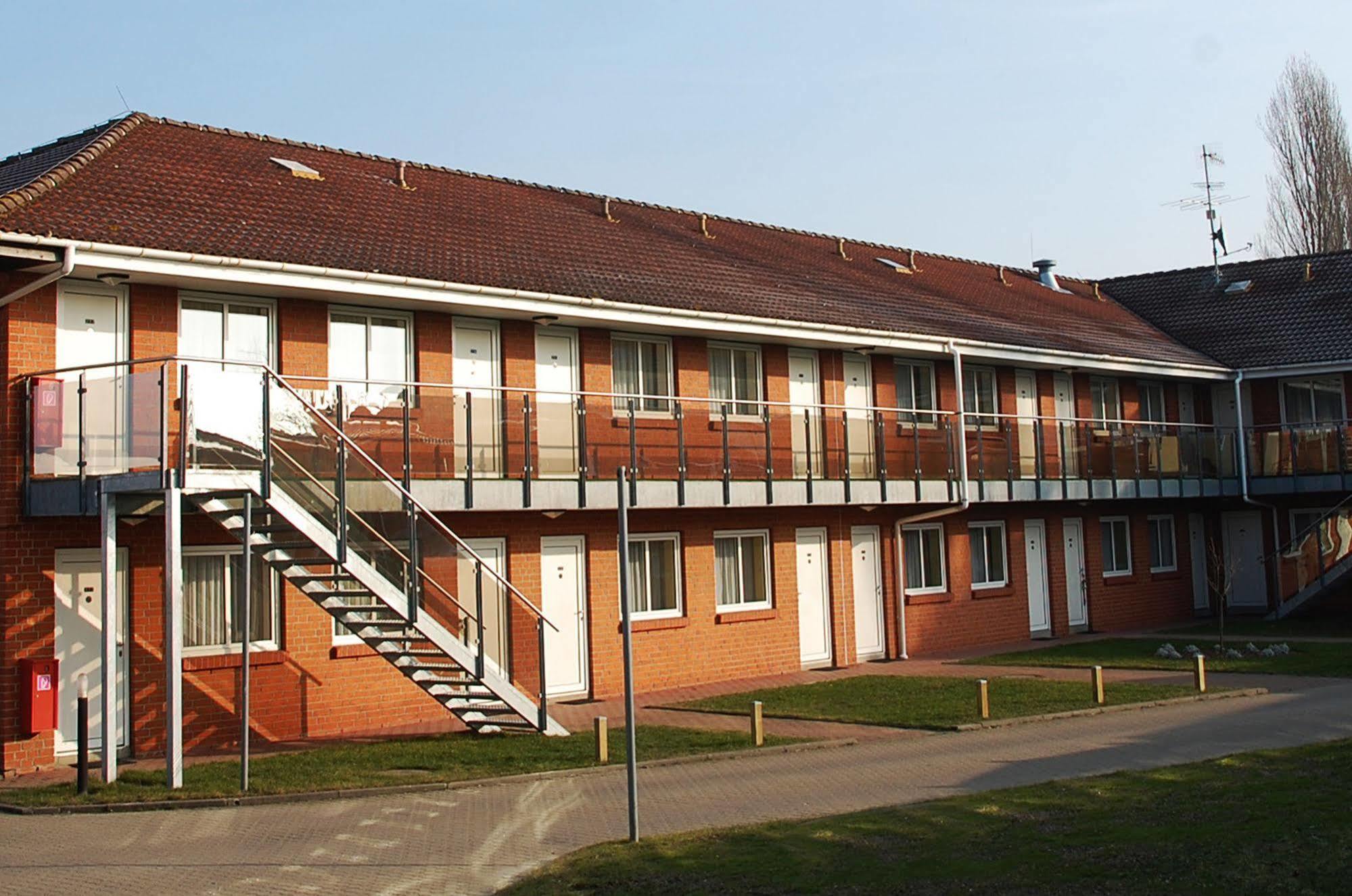 Hotel Ziegenkrug Rostocker Tor Lambrechtshagen Exterior foto